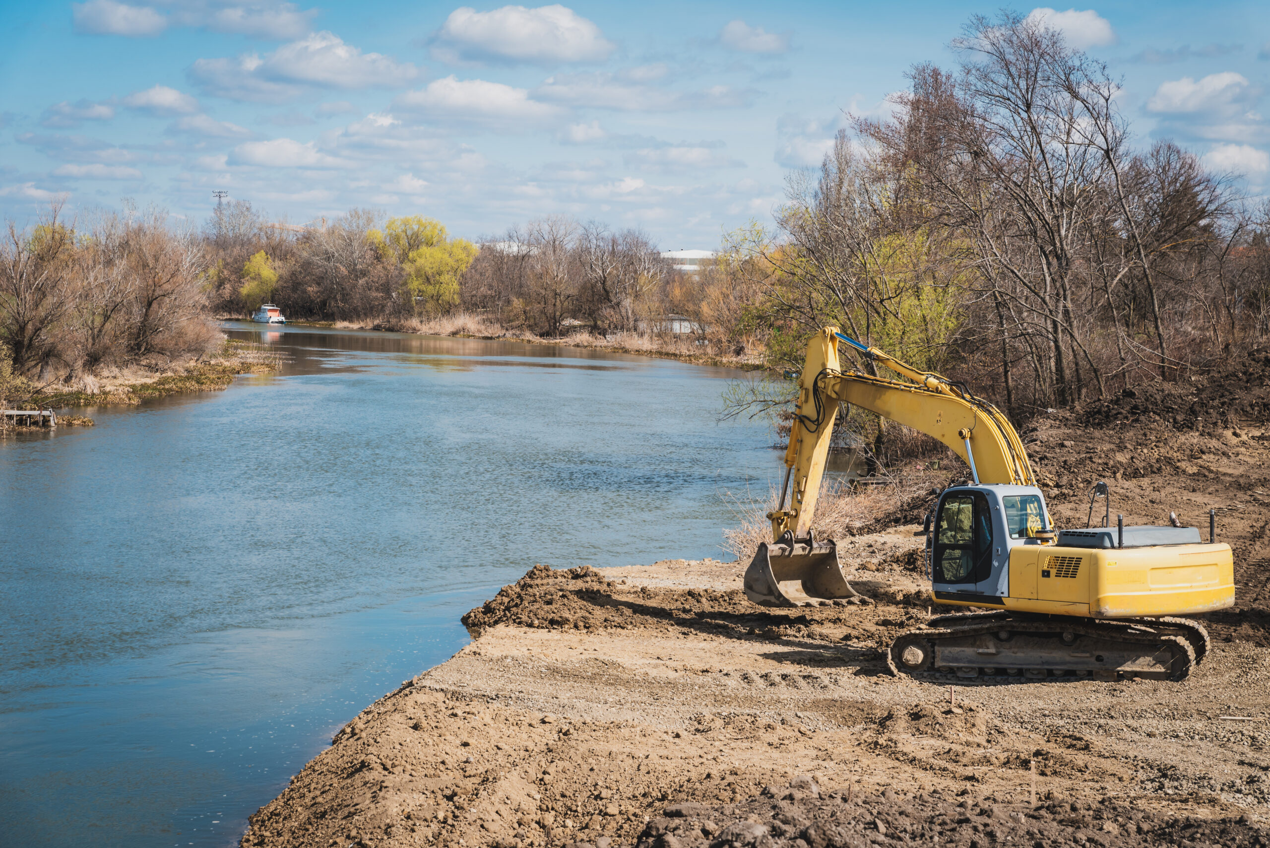 Protect Your Shoreline Before the Freeze: Fall Lakeshore Restoration in Southern Wisconsin